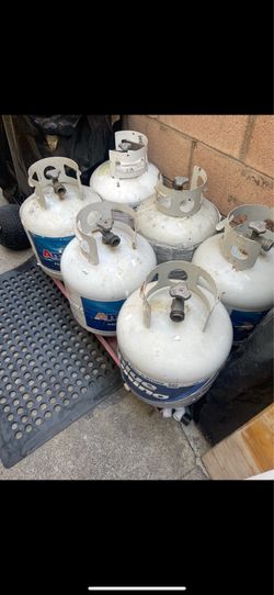 Gas tank