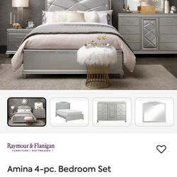 3 Piece Bed Set No Mattres. Like New