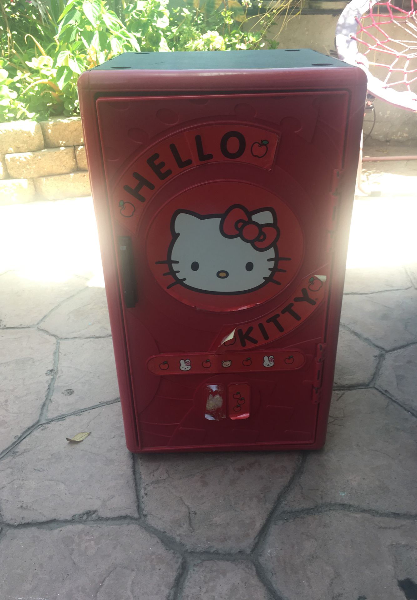 Hello kitty locker