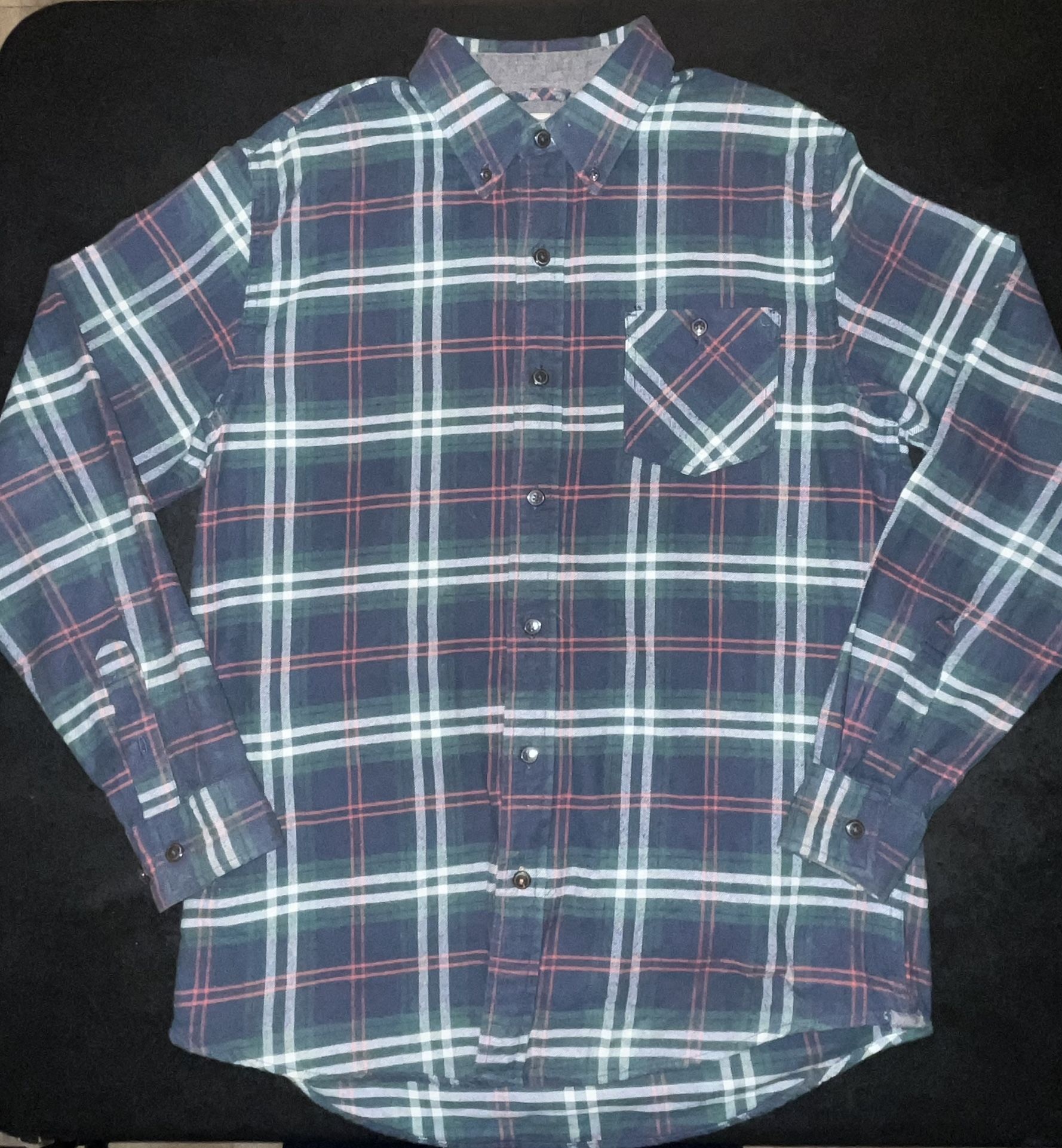 4 Button Up Shirts Medium 
