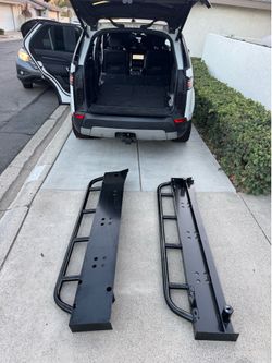 New Proud Rhino / Lucky 8 Rock Sliders - 2017 Landrover Discovery