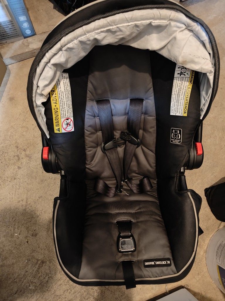 Graco snugride 2025 snuglock 30