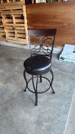 Bar stool