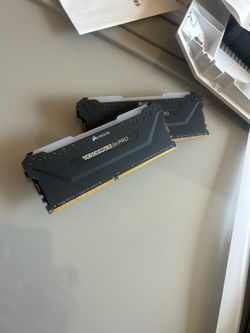 Corsair Vengeance RGB Pro 32GB (2x16GB) DDR4-3200 DIMM RAM