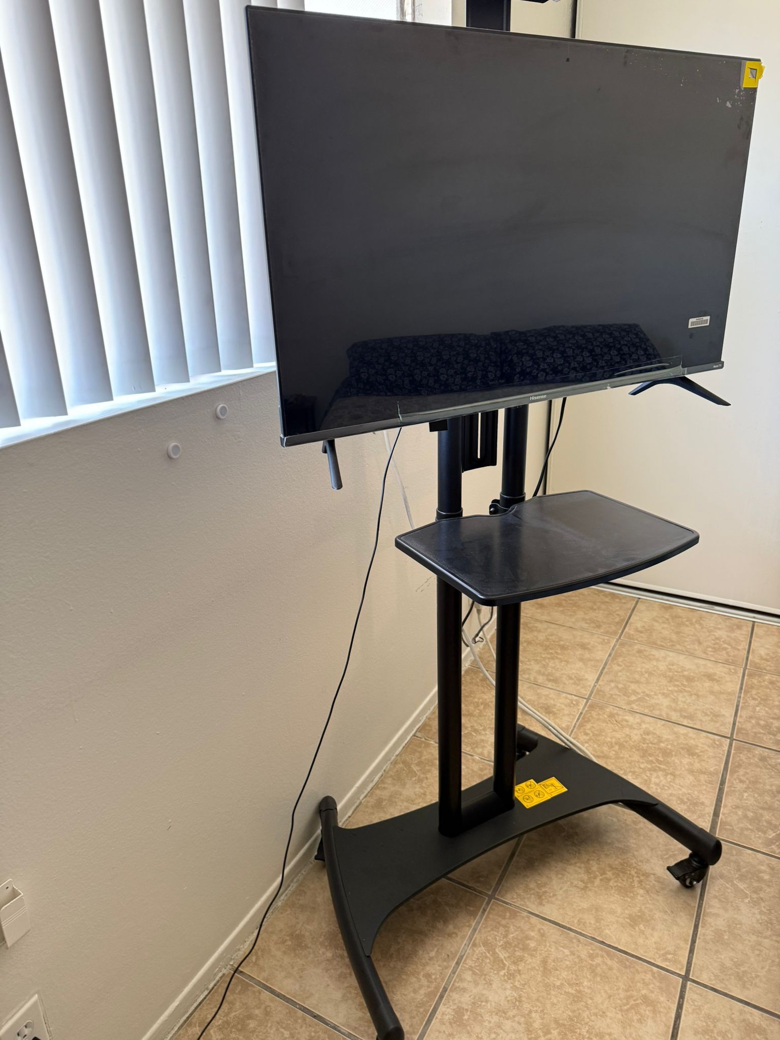 32” Tv Plus Rolling Stand