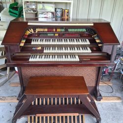 Thomas Trianon Electronic Organ With 3 Keyboards