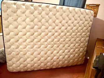 New Queen Bed (Diamond)  obo