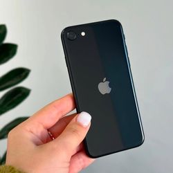 iPhone SE Unlocked With Warranty 