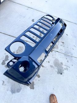 Jeep patriot front bumper and grill new