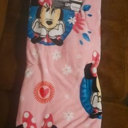 Disney Minnie Mouse Pink Plush Blanket 60" X 90"