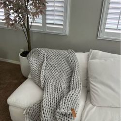 25 Pound Weighted Knitted Blanket 