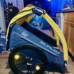 BURLEY Honey Bee Bike Trailer Like New!!