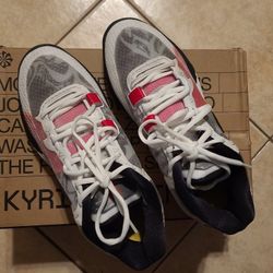 Kyrie Irving's White and Red Size 8