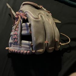 44 baseball glove