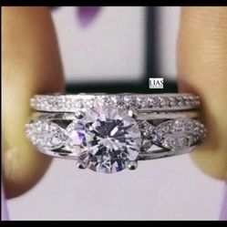 New 18k White Gold Wedding Ring Set 