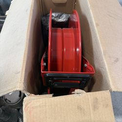 Self retracting hose reel heavy duty fits up to 100feet of torch hose