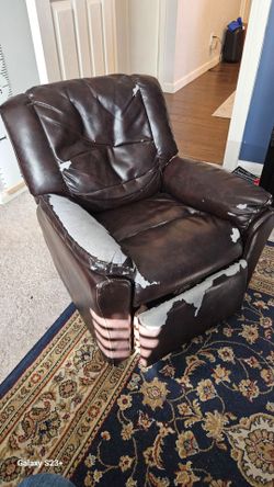 Childs recliner