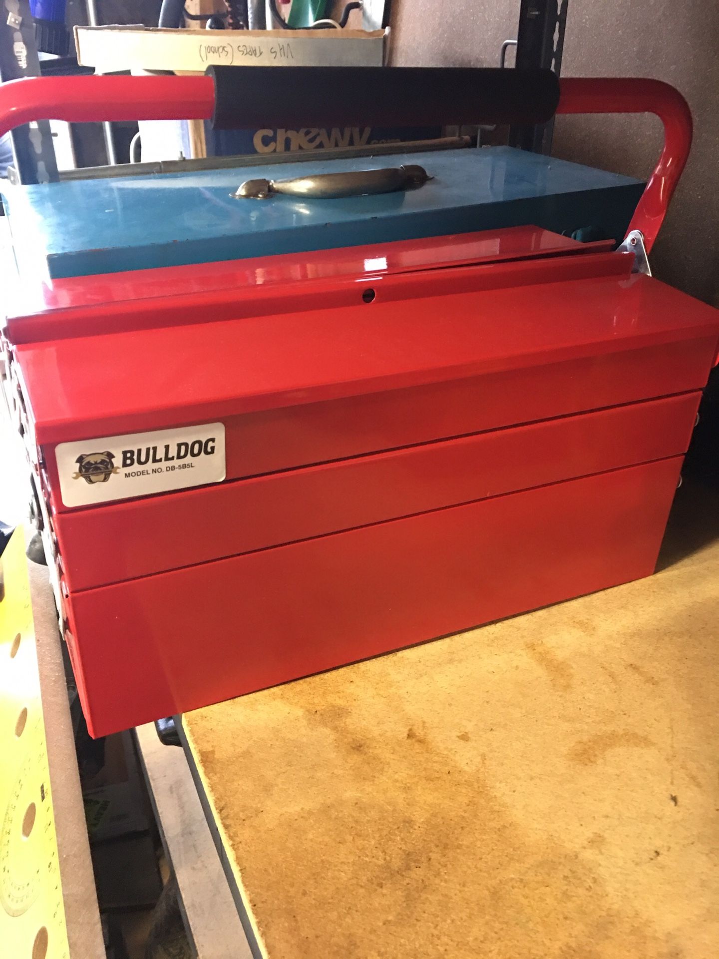 Bulldog expanding tool box