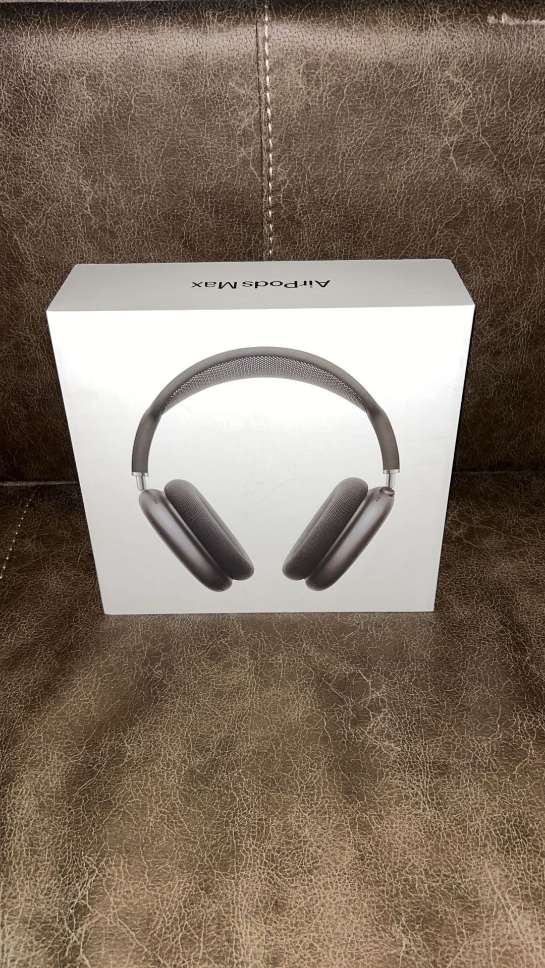 space  gray Airpods Max 