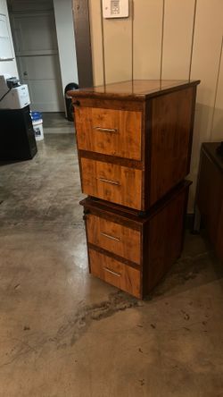 2 rolling 2 drawer cabinets