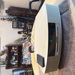 Bose Wave Music System AM/FM CD Player Radio - With Remote. Tested. Working great 