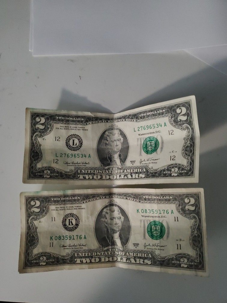 2 2 Dollar Bills