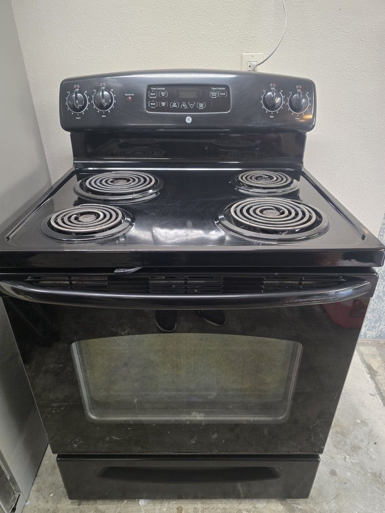 GE Black Stove