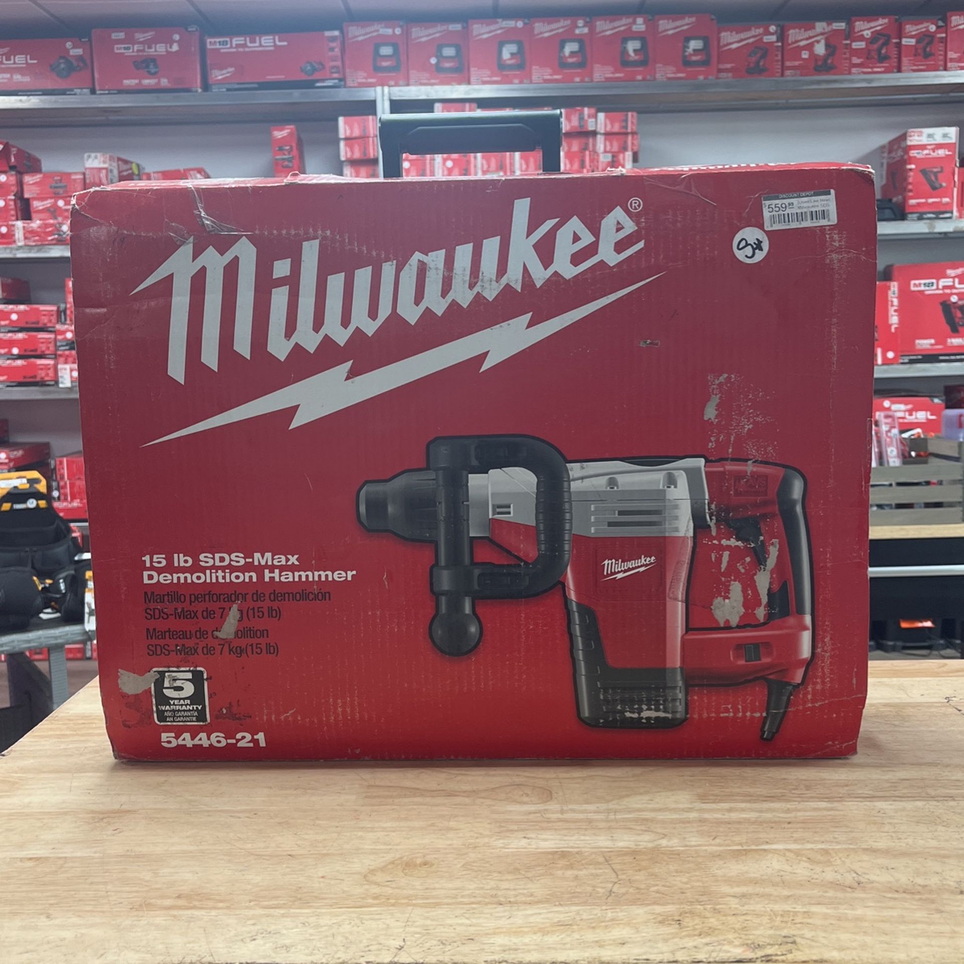 Milwaukee SDS-MAX Demolition Hammer