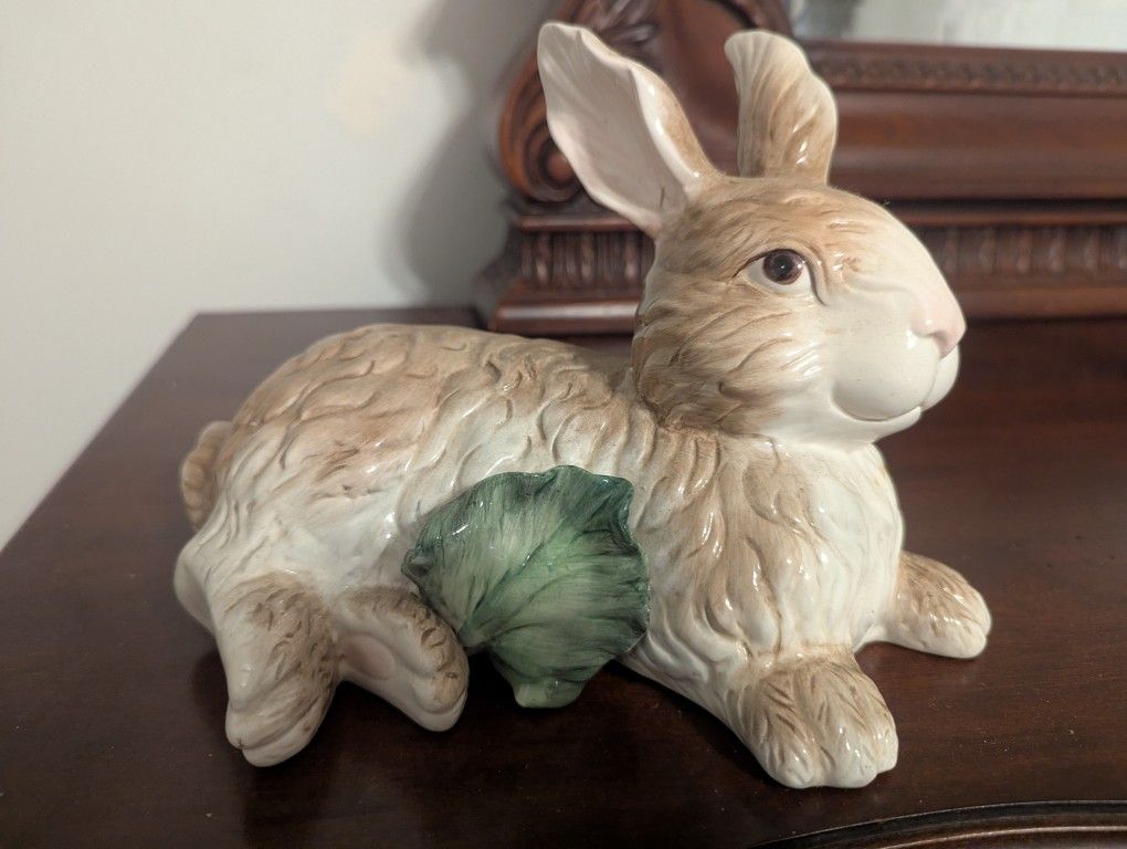 Kaldun & Bogle Bunny Rabbit Retired Painted Porcelain Ceramic Figurine