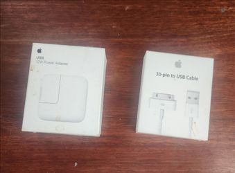 Apple 30 pin to USB cable and power adapter charger