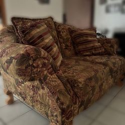 Living Room Couch’s (One For 3 And One For 2 People ) Or (Best Offer)