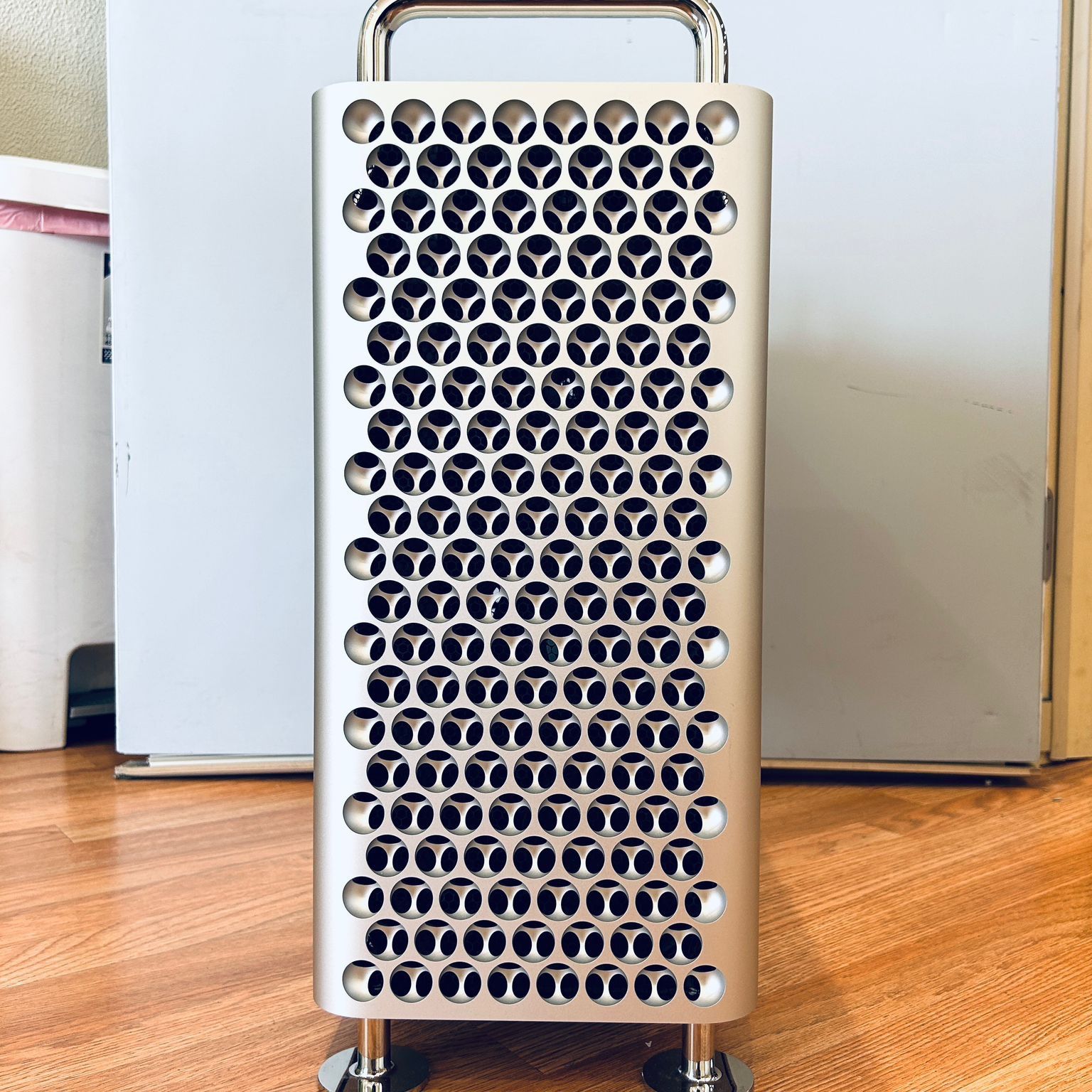 Apple MacPro 2019 3.3Ghz 12-Core Xeon 48GB RAM 1TB SSD AMD Radeon Pro W5700X 16GB VRAM Like New Fully Functional