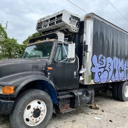 1996 refrigerated box truck