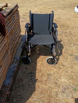 Ride-lite visacate 9000 Folding Wheelchair