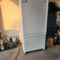 Amana Refrigerator 