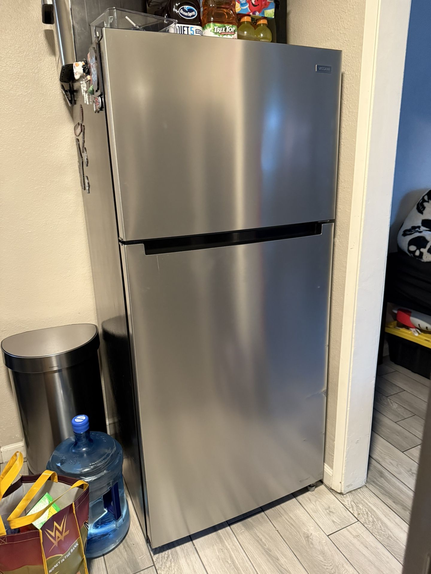 Vissani Fridge