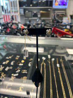 DAISY STUD EARRINGS IN SILVER 925 AND GOLD