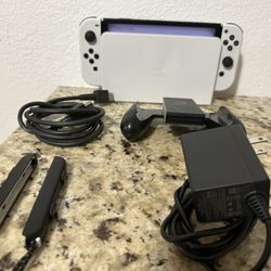 Nintendo Switch - White OLED