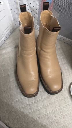 Brown boots for sale brand new never worn them