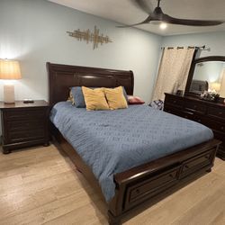 Moving Sale/ Ashley Bedroom Set 