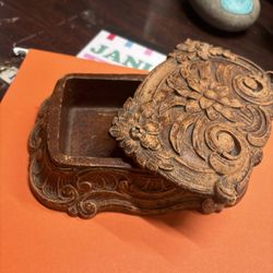 Syroco Brown Wood Covered Dresser Trinket Box