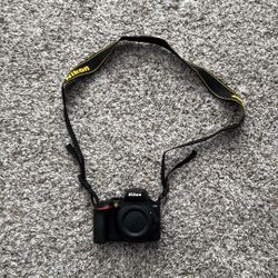 Nikon D3500 DSLR With Accessories