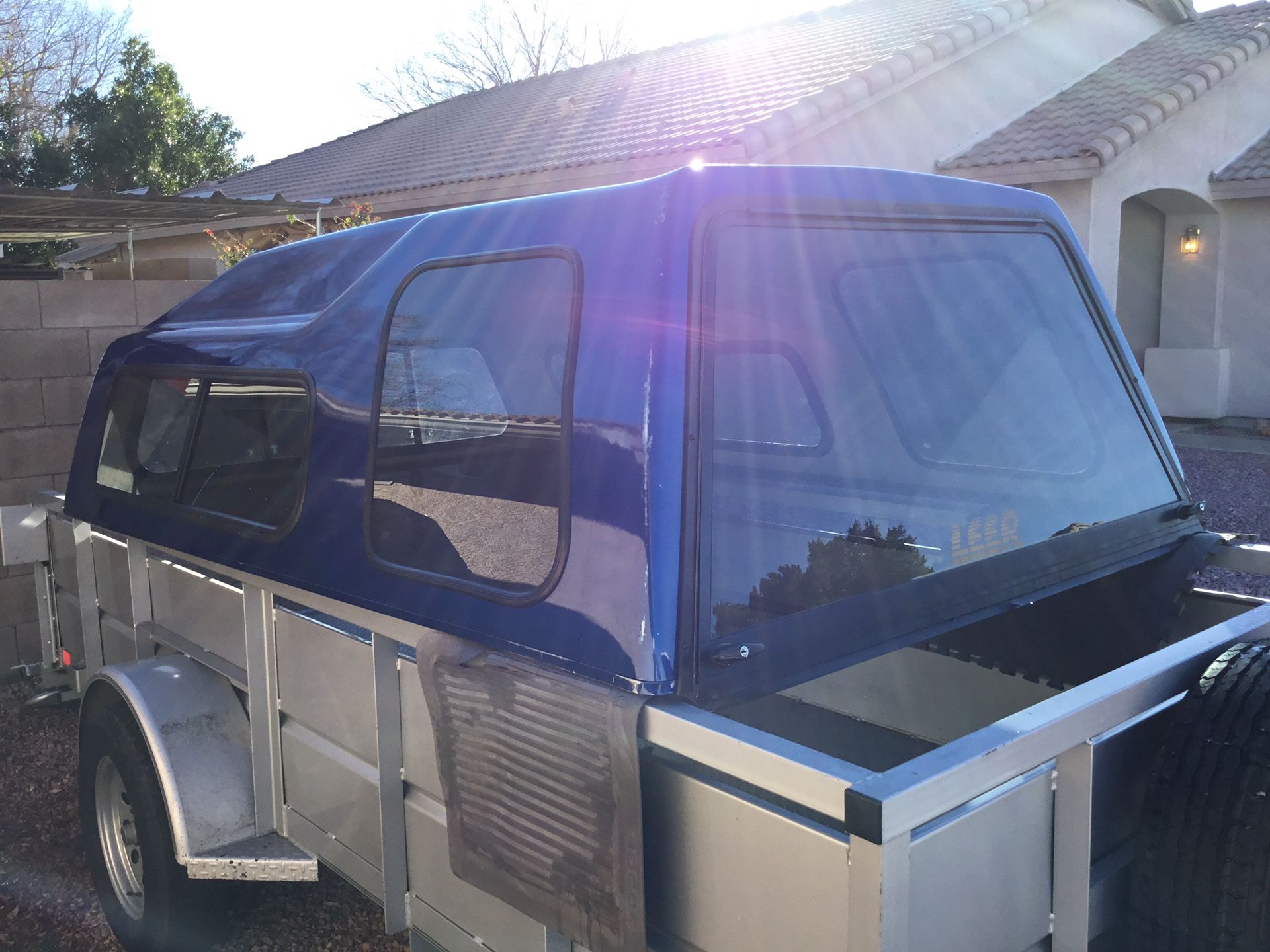 Leer model 122 Truck Camper Shell