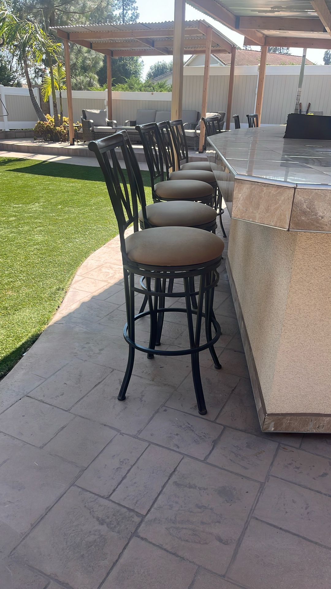 8 Bar stools
