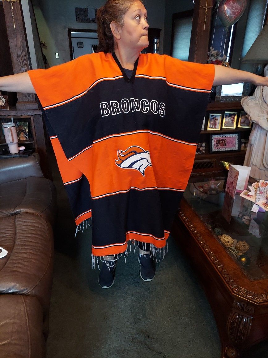 Bronco Poncho