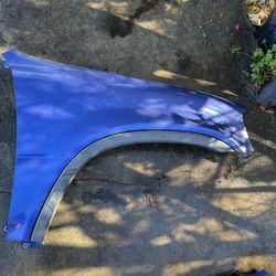 Honda CR-V Passenger Side Fender OEM