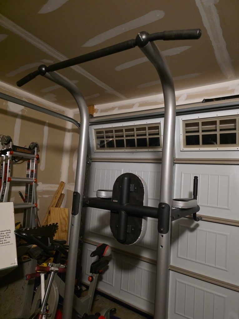Weider 200 POWER TOWER IN GOOD CONDITION