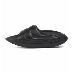 Balmain men’s Italian Slides Size 9 