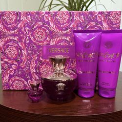 Versace Dylan Purple Perfume Gift Set 