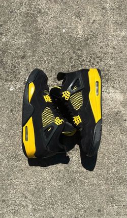 Jordan 4 thunder